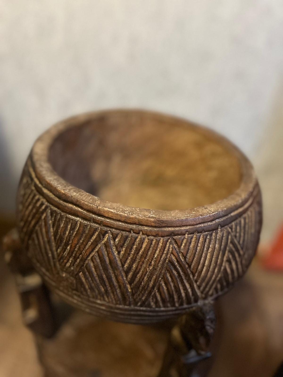 Grand pot à tabac Dogon en bois
