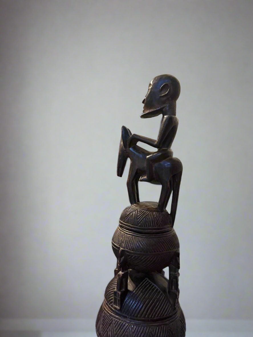 Grand pot à tabac Dogon en bois