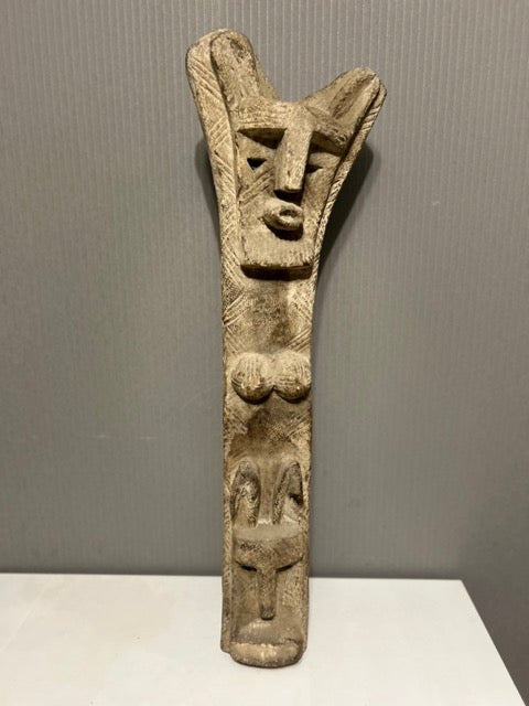 Poteau du peuple Dogon pierre fétiche