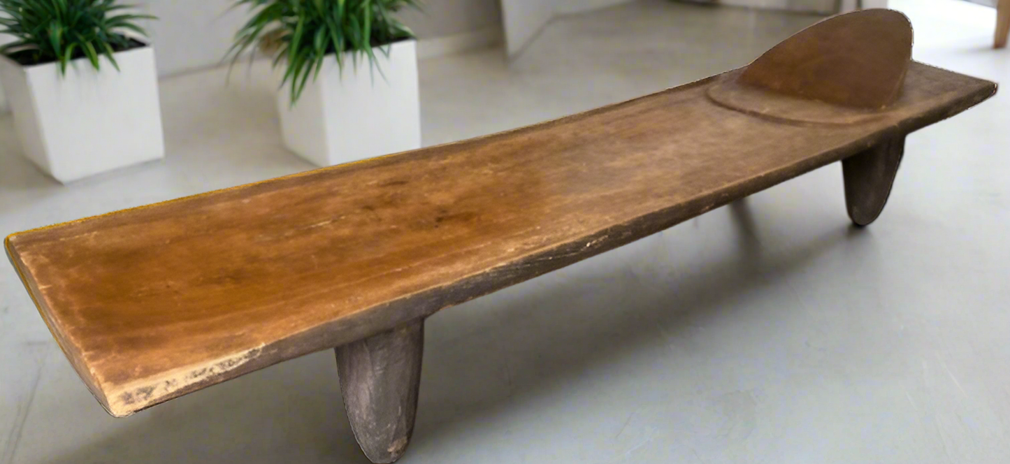 Lit long Senoufo en bois
