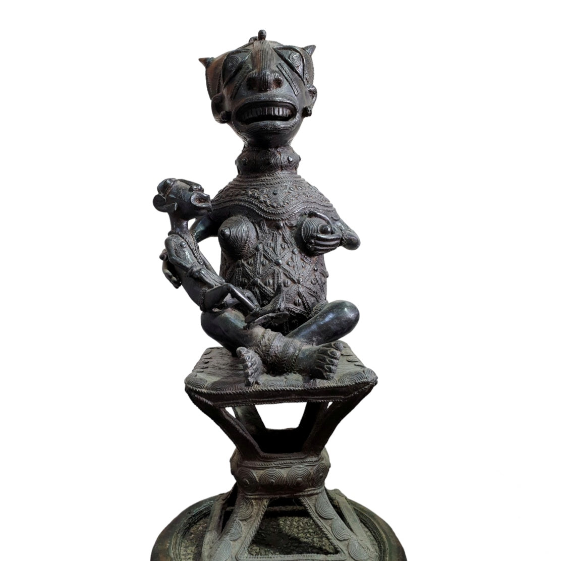 Maternite Tikar En Bronze Cameroun