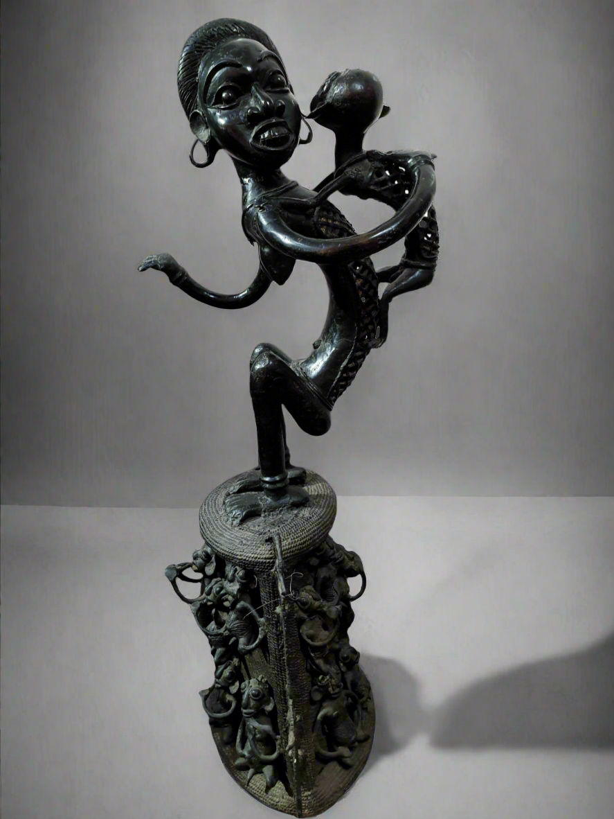 Maternite Tikar en Bronze Cameroun