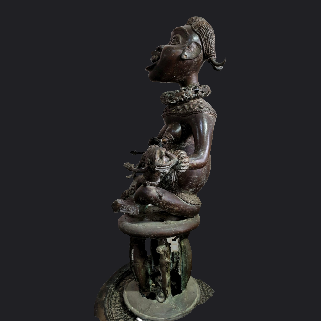 Maternité en bronze - Art Tikar du Cameroun