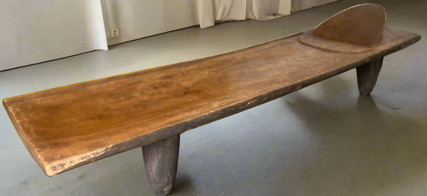 Lit long Senoufo en bois