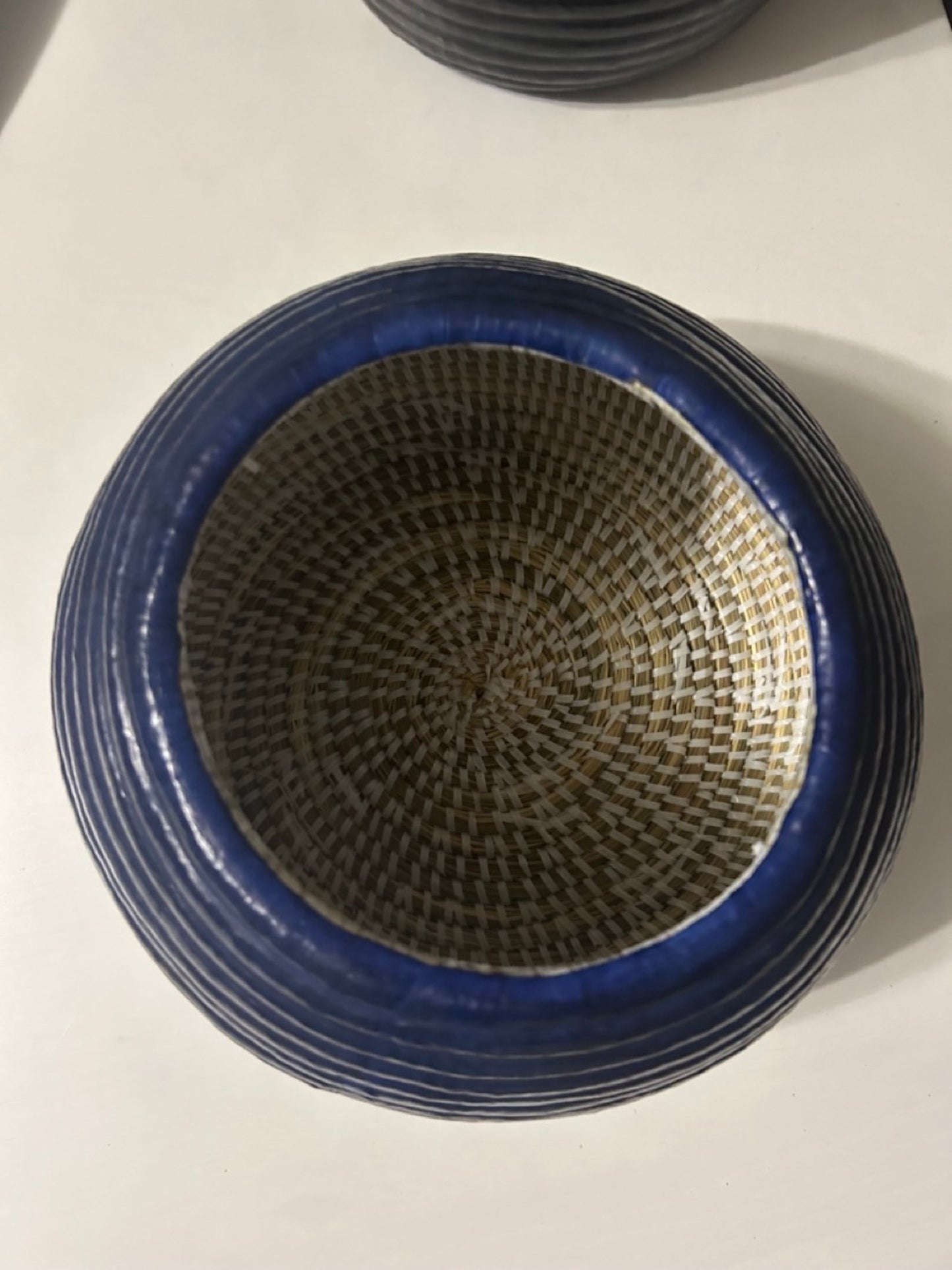 Panier osier gainé de cuir