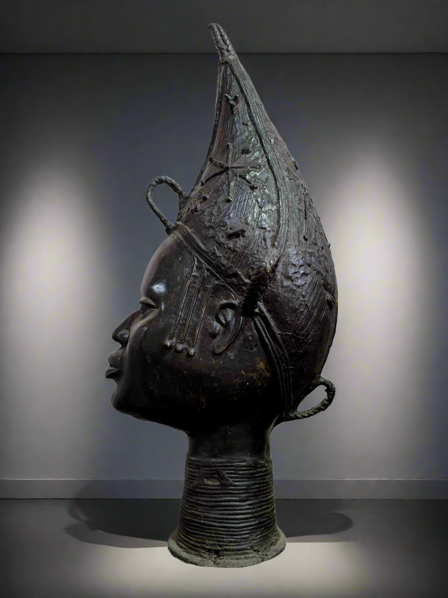 tête reine mere bronze REI001