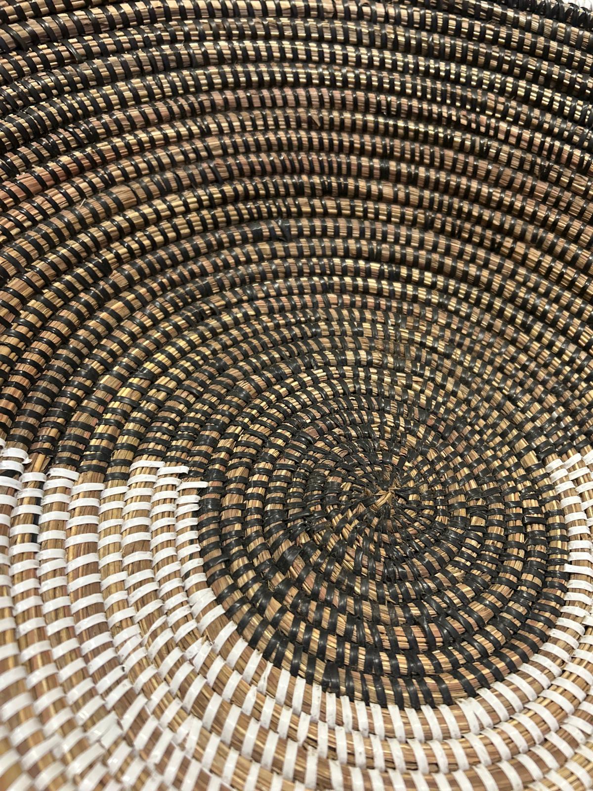 Panier tressé en osier diamètre +/- 45cm