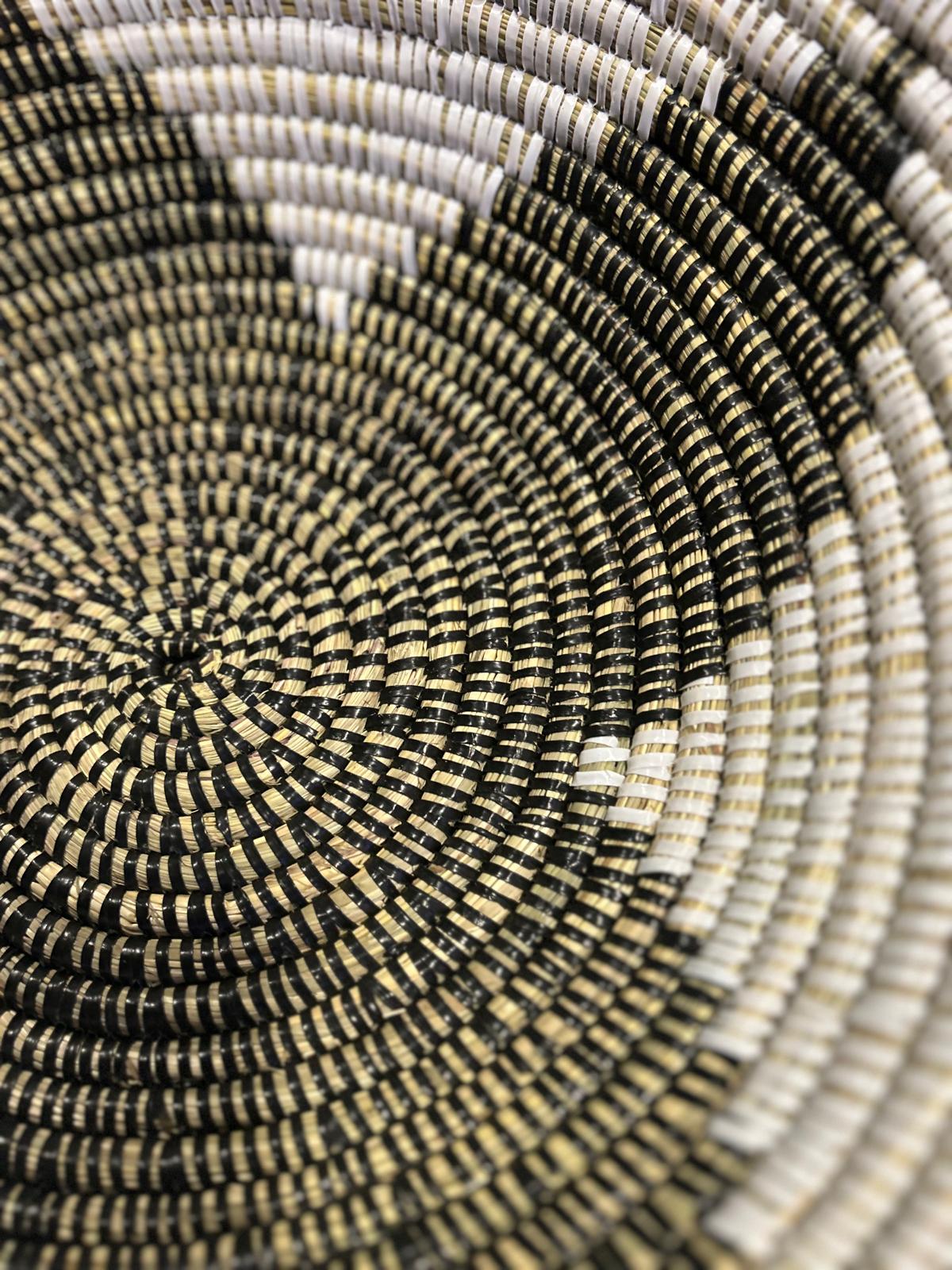 Panier tressé en osier diamètre +/- 45cm
