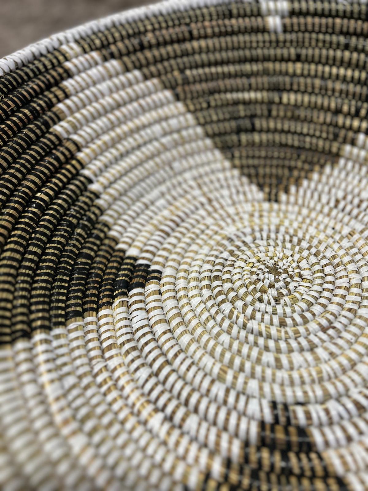 Panier tressé en osier diamètre +/- 45cm
