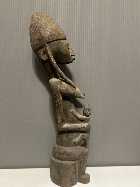 Maternité Bambara en bois, Mali