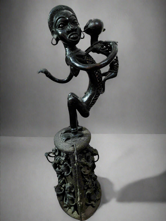 Maternite Tikar en Bronze Cameroun