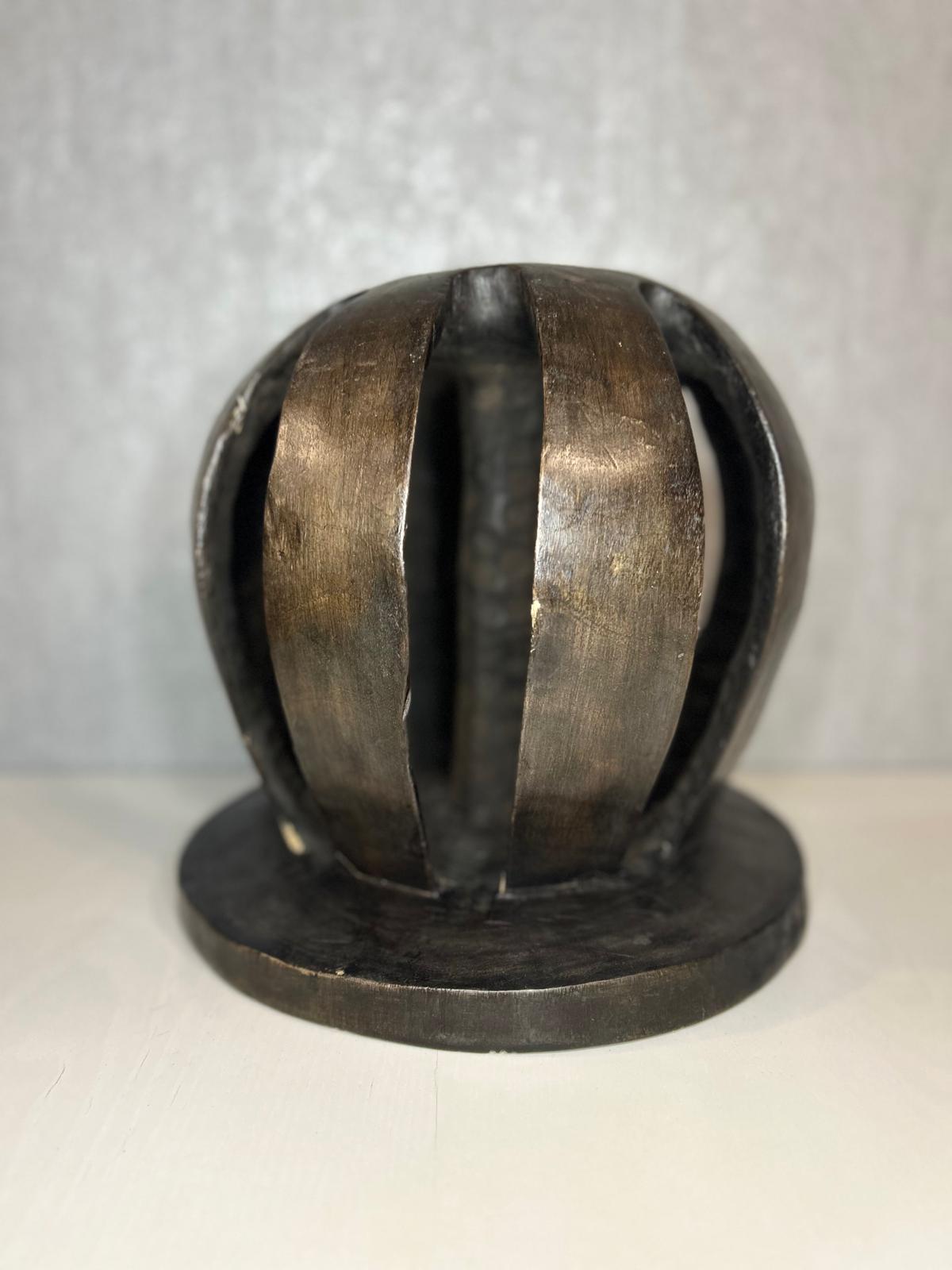 Tabouret Baga sculpté