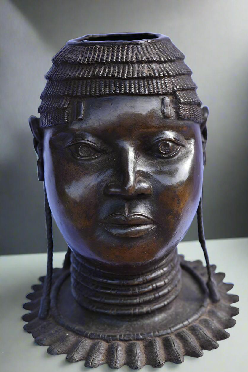 Tete De Reine Mere Bronze  Ife Bini Edo