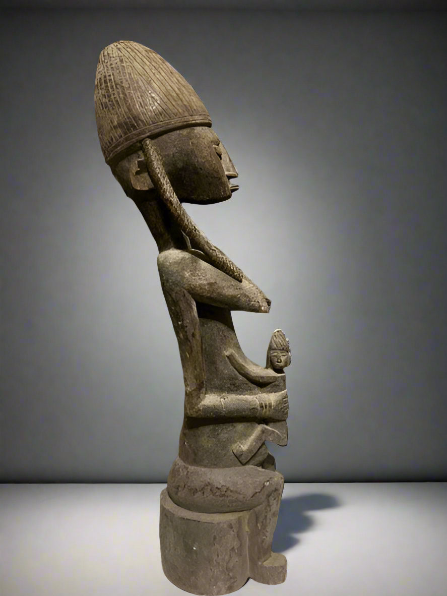Maternité Bambara en bois, Mali